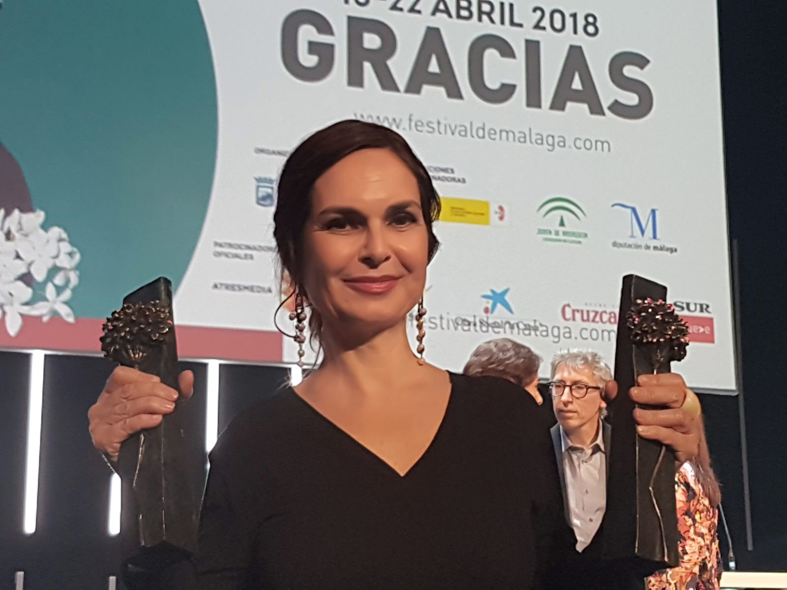 Recogida de premios en el Festival de Málaga para 'No dormirás'